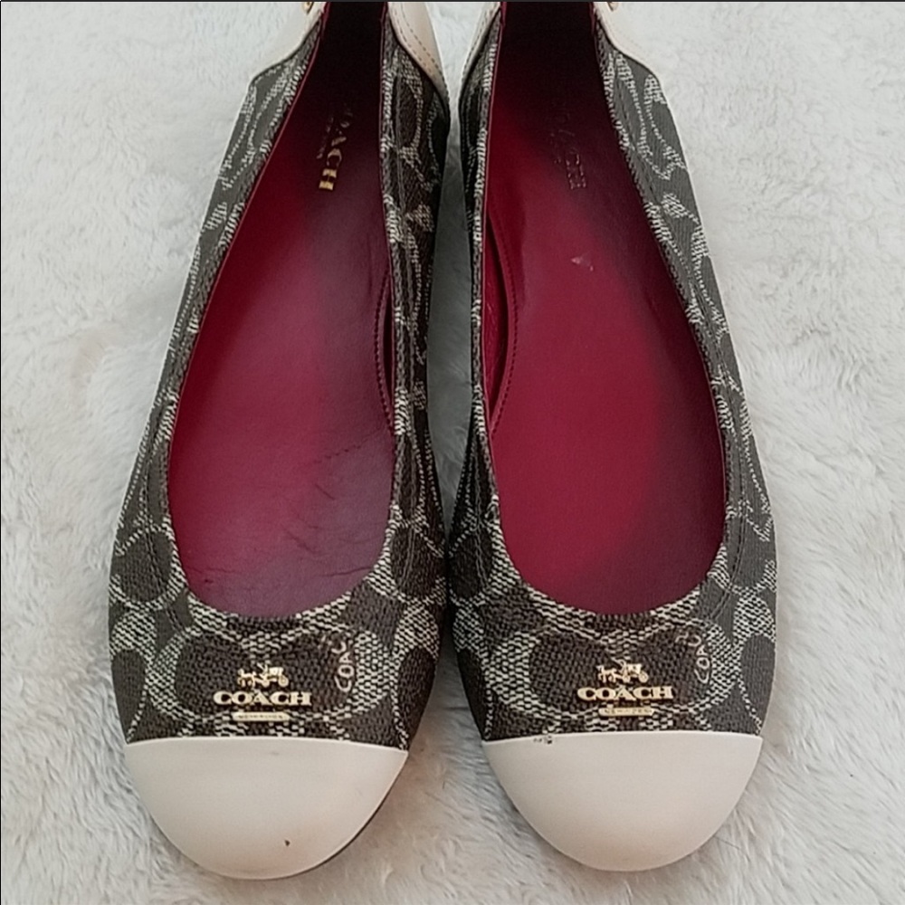 Coach Chelsea Sz 7.5 Cap Toe Flats